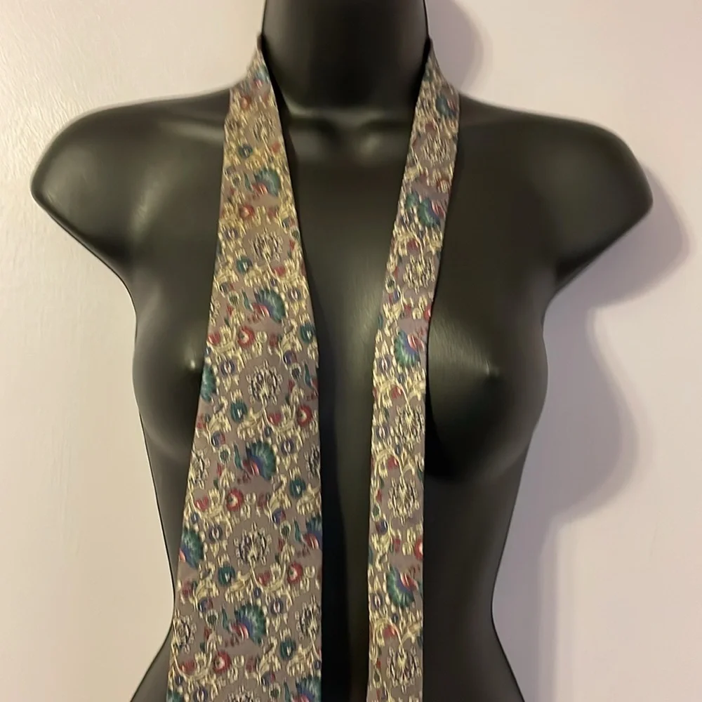 Christian Dior Monsieur Gray Peacock Floral Design Silk Made in Italy Necktie